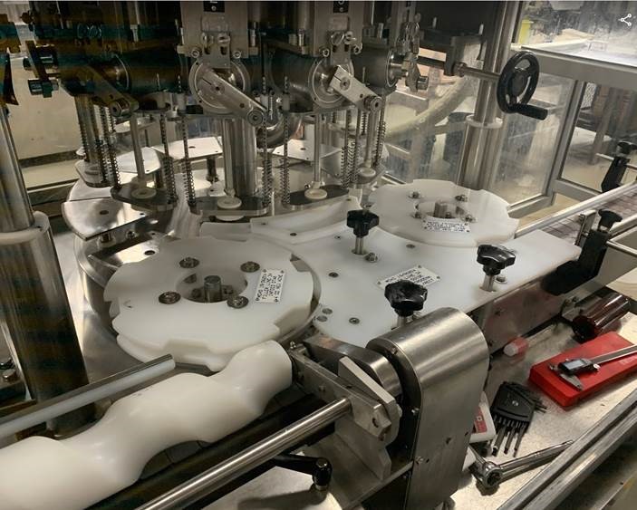 A picture of a mechanical system.